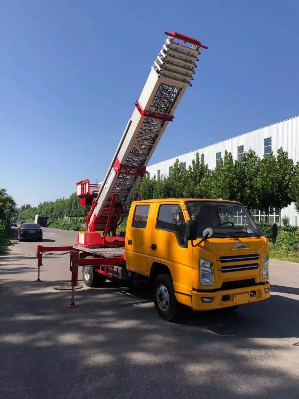 广平县附近的云梯车出租服务：轻松解决高空作业需求